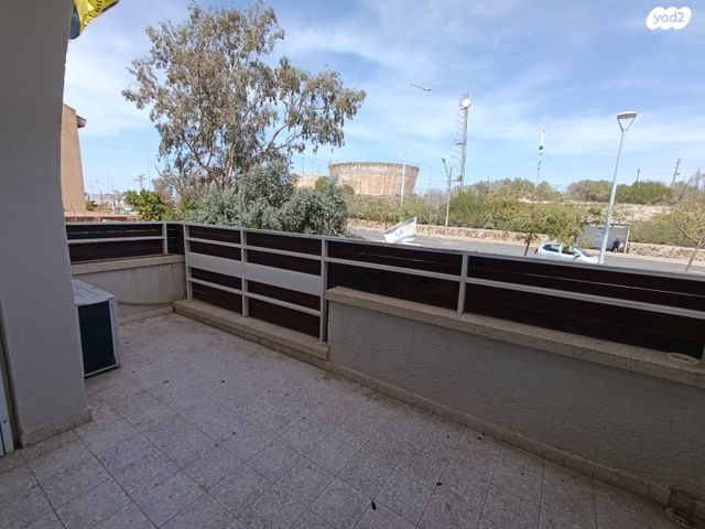 דו משפחתי, הרדוף, ערד