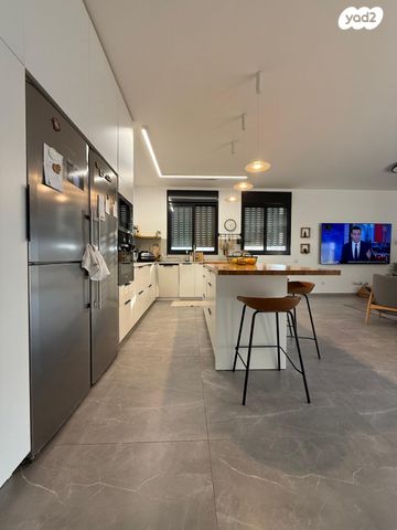 גג/ פנטהאוז, עיר היין, אשקלון