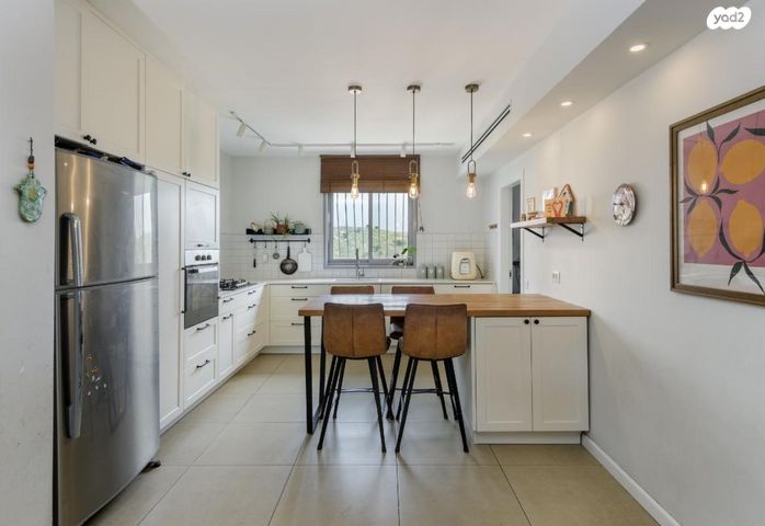 דירת גן, אליהו הנביא 17, פסגות אפק, ראש העין