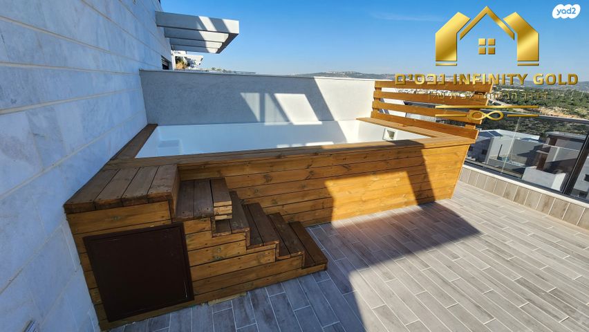 גג/ פנטהאוז, שדרות האחווה, בצוותא, חריש