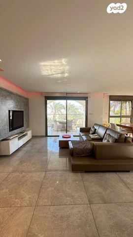 גג/ פנטהאוז, אילת