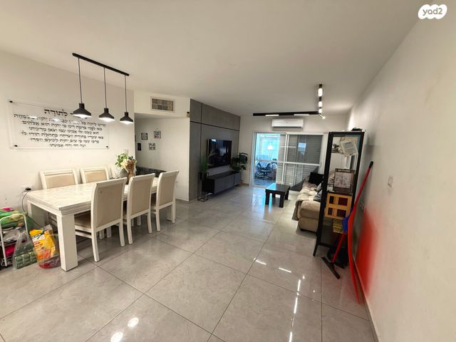 דירת גן, דרך ירושלים 9, קרית עקרון