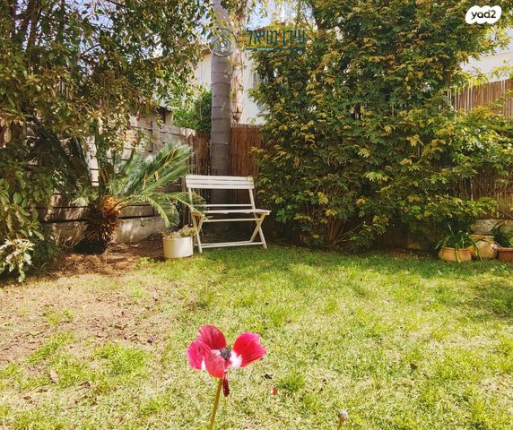 בית פרטי/ קוטג', בת חפר, בת חפר