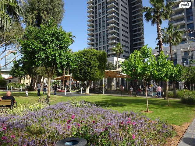 דירה, אלוף קלמן מגן 5, גני שרונה, קרית הממשלה, תל אביב יפו