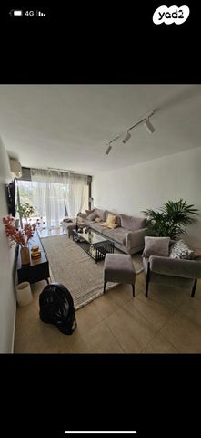 דירה, האילנות 23, הרצליה