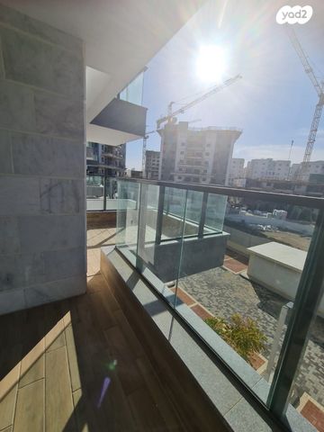 דירה, שבט זבולון, אחיסמך, לוד