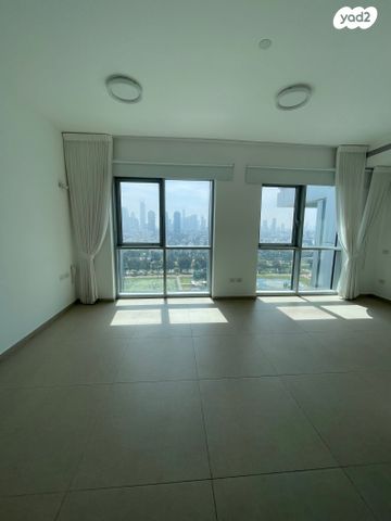 דירה, שדרות לוי אשכול 4, כוכב הצפון, תל אביב יפו