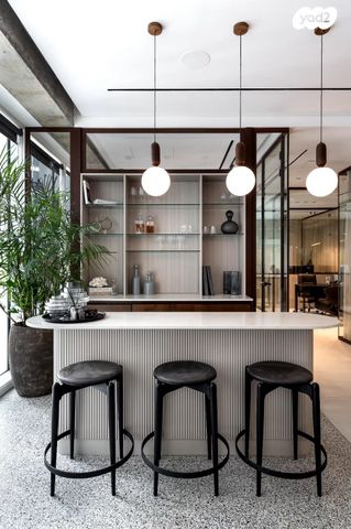 משרדים, מונטיפיורי, הרכבת, תל אביב יפו