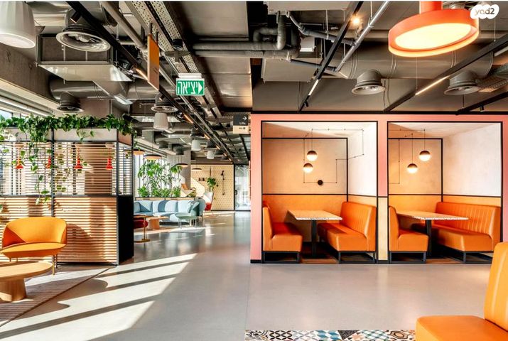 מונטיפיורי, הרכבת