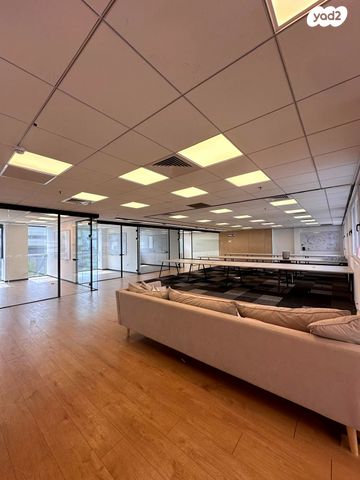 משרדים, מונטיפיורי, הרכבת, תל אביב יפו