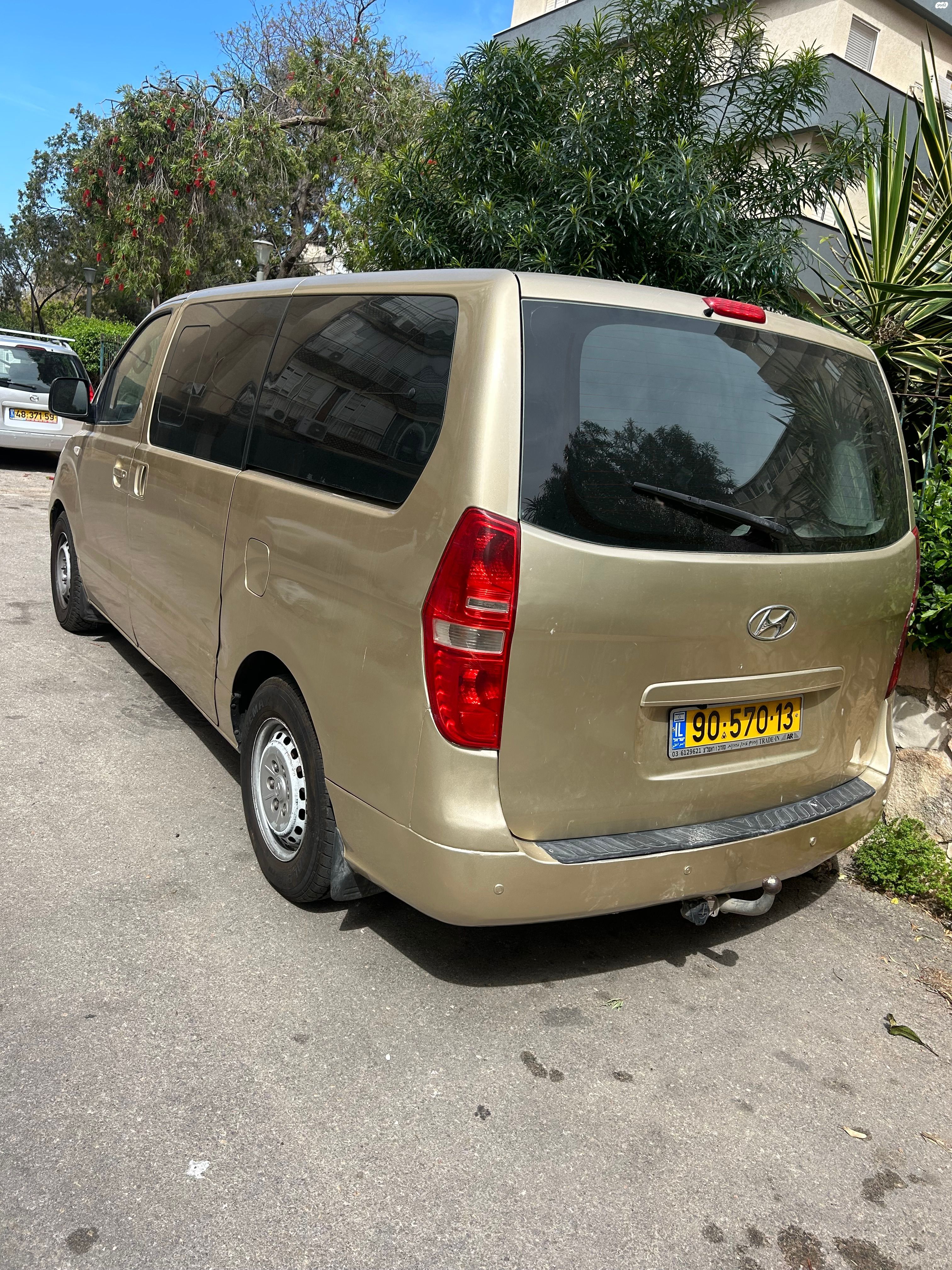 מודעת רכב יונדאי H-1 / i800