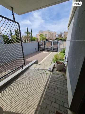 בית פרטי/ קוטג', מרים בן פורת 10, האגרוף, עכו