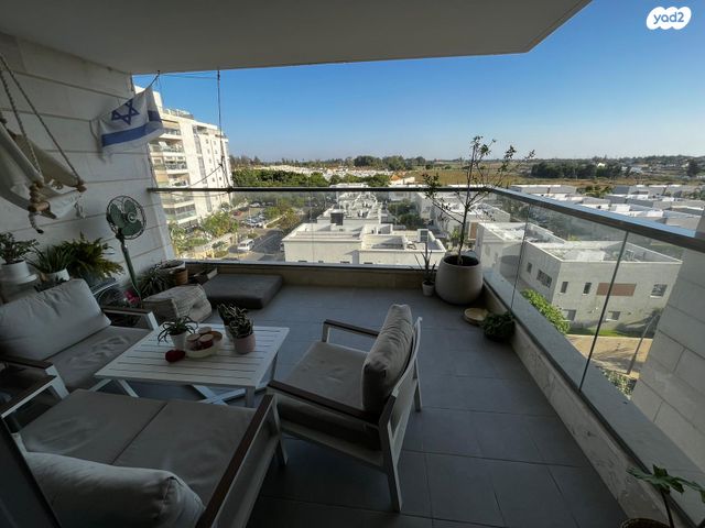 דירה, הנחשול 15, נאות רבין, יבנה