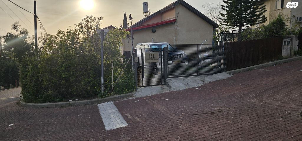 בית פרטי/ קוטג', האלה 1, אדורה, אדורה