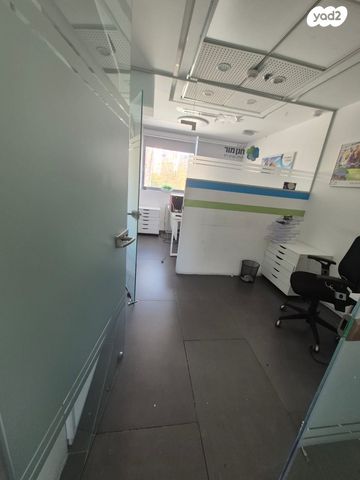 משרדים, הבנים 5, מרכז מזרחי, נס ציונה