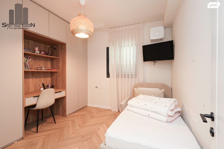 דירת גן, קלוזנר 11, לב העיר, בת ים