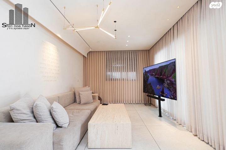 דירת גן, קלוזנר 11, לב העיר, בת ים