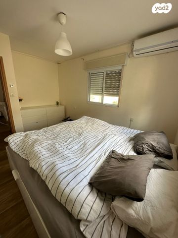 דופלקס, אורות, אור עקיבא