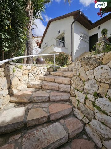 דירה, הרכסים, תל יהודה, רמת גן