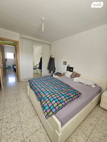 דירה, הרב מיימון 36, דרום מזרח, בת ים