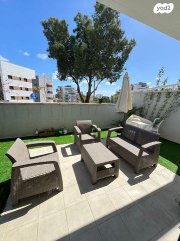 דירת גן, שקמים ואגמים, אשקלון