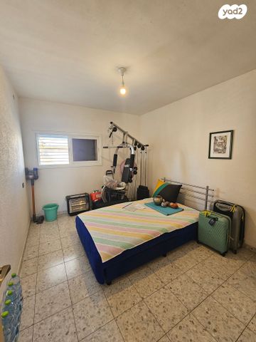 דירה, הרב מיימון 36, דרום מזרח, בת ים