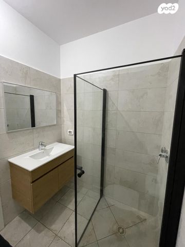 דירת גן, שקמים ואגמים, אשקלון