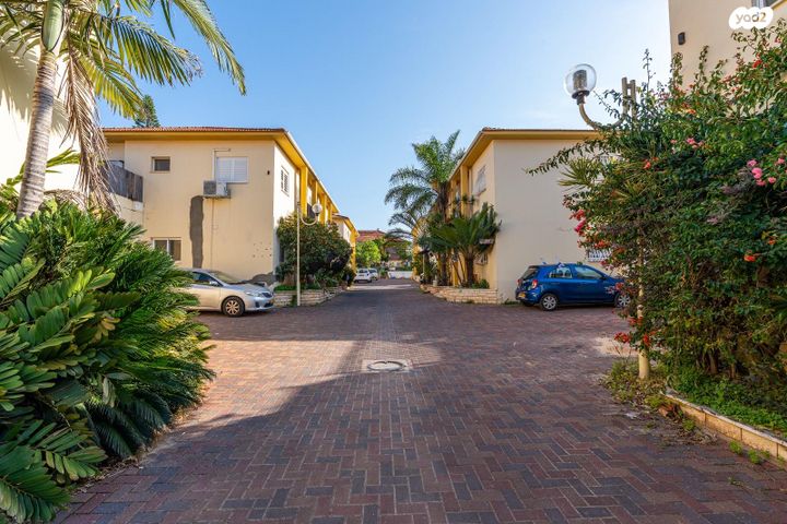 דו משפחתי, מרכז כרכור, פרדס חנה כרכור