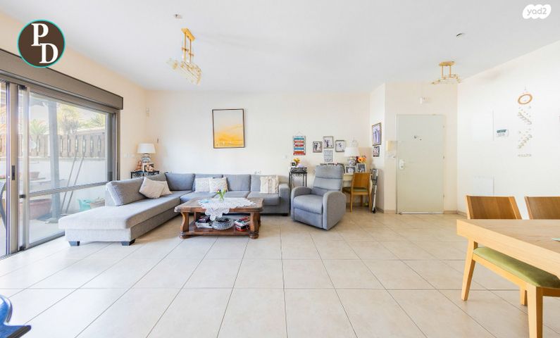 דירת גן, כפר יונה