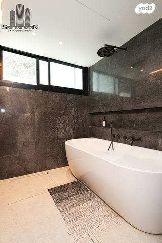 דירת גן, קלוזנר 11, לב העיר, בת ים