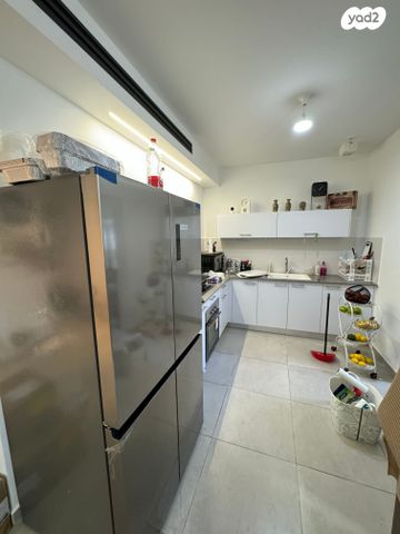 דירת גן, שקמים ואגמים, אשקלון