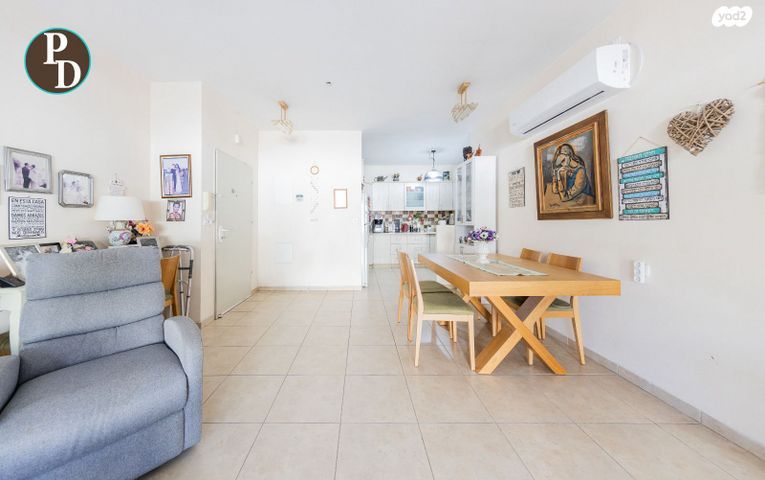 דירת גן, כפר יונה