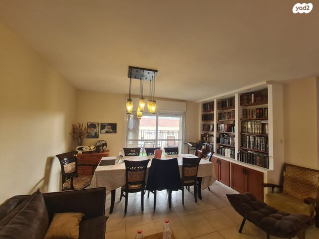 טריפלקס, טבריה, רמת הנחלים / רמת בית שמש א', בית שמש