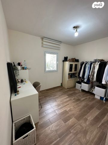 דופלקס, אורות, אור עקיבא