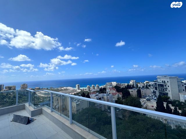 גג/ פנטהאוז