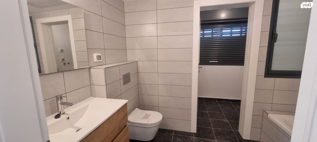 דירה, הרצליה