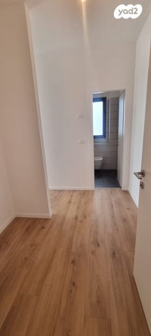 דירה, הרצליה