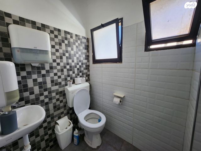 חנויות/ שטח מסחרי, המלאכה, טירת כרמל