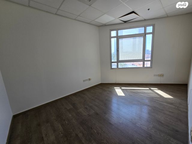 משרדים, משה דיין, פארקטק פתח תקווה / אזור תעשייה קרית אריה, פתח תקווה