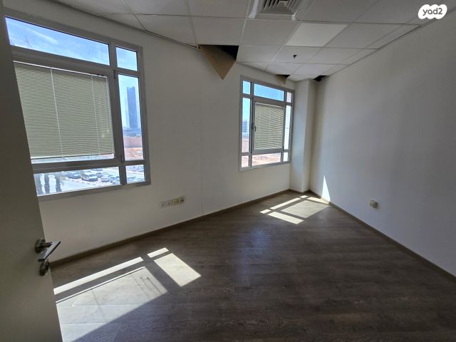 קליניקות, משה דיין, פארקטק פתח תקווה / אזור תעשייה קרית אריה, פתח תקווה