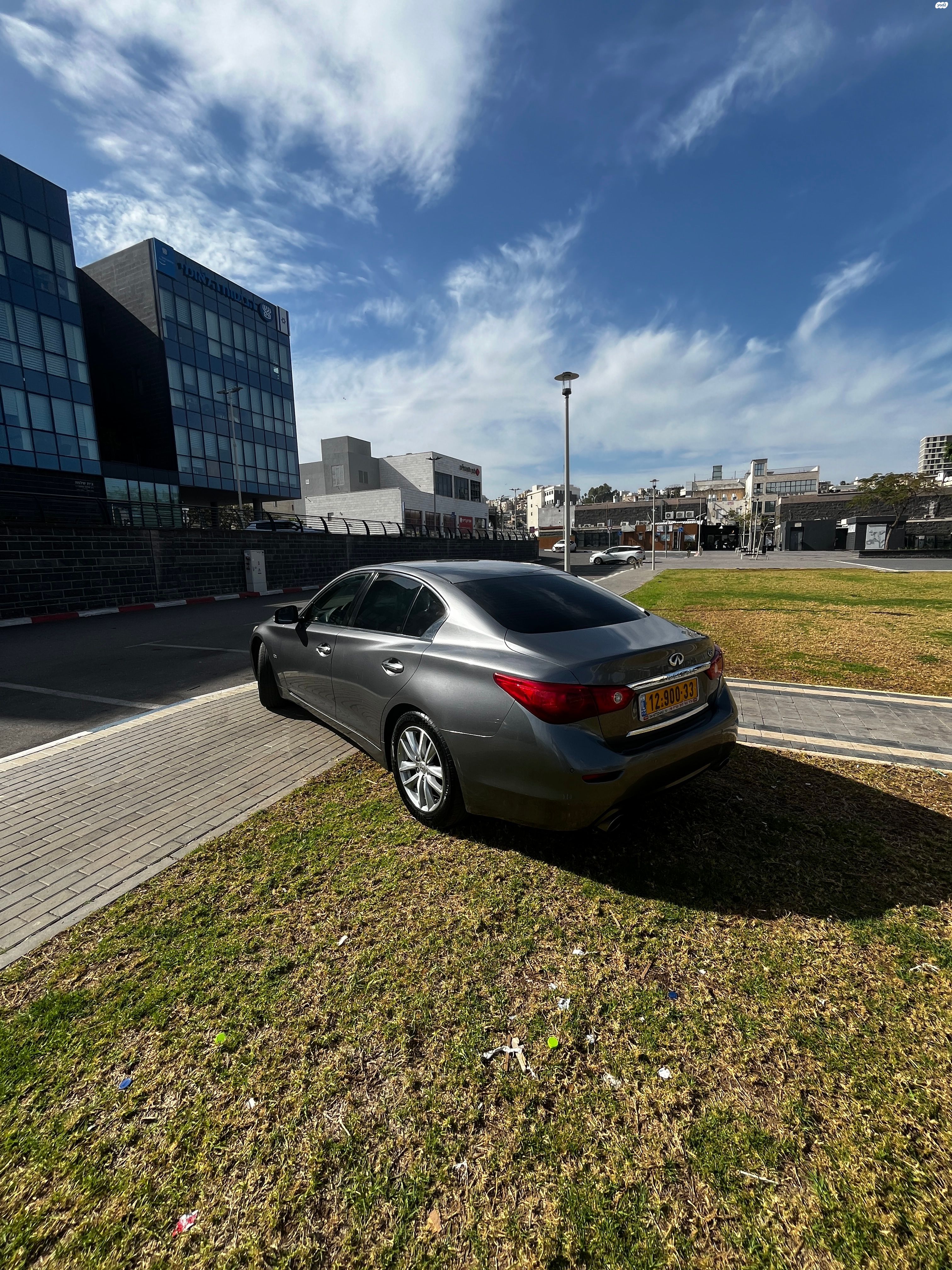 מודעת רכב אינפיניטי Q50
