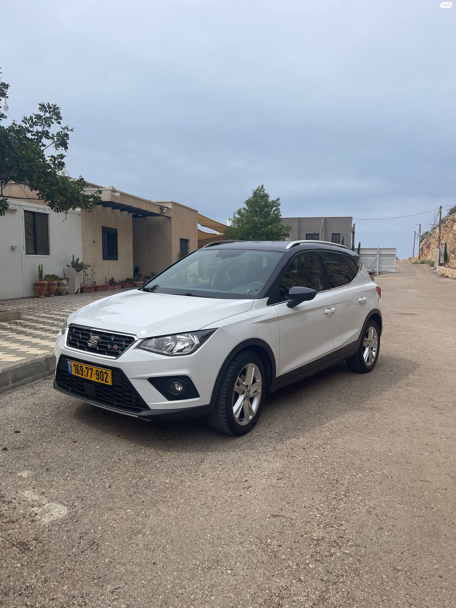 מודעת רכב סיאט ארונה