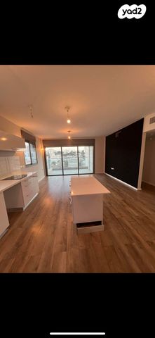 דירה, ישראל טייבר, גבעת הרמבם, גבעתיים