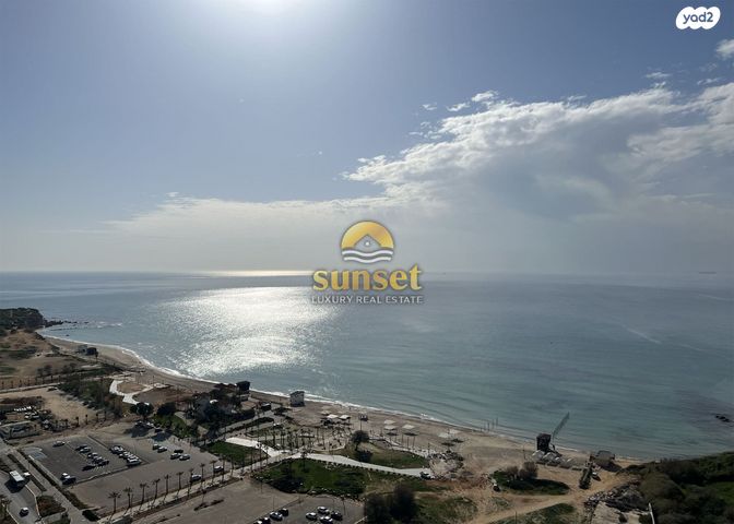 דירה, שדרות רחבעם זאבי, גבעת אולגה, חדרה