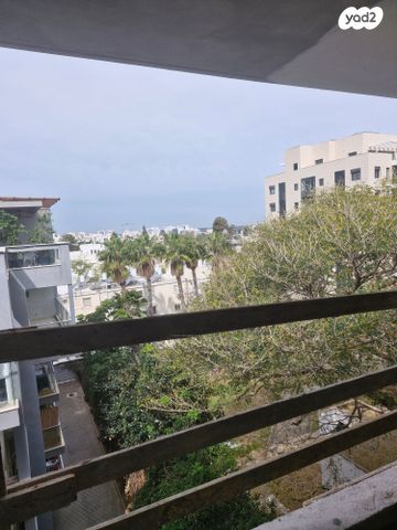 דירה, אריה לייב יפה, הרצליה הירוקה, נווה עובד, הרצליה