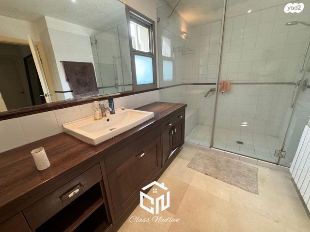 בית פרטי/ קוטג', סביון