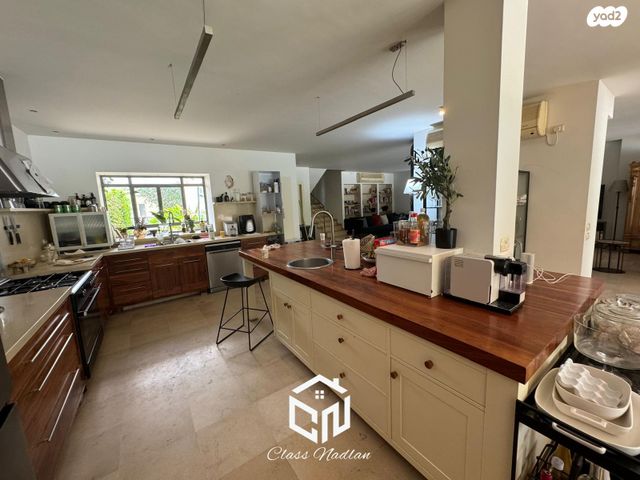 בית פרטי/ קוטג', סביון