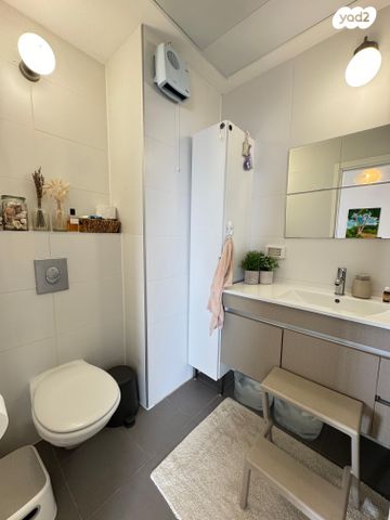 דירה, נווה שרת, תל אביב יפו