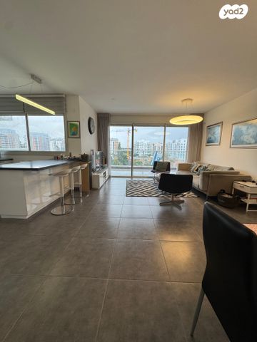 דירה, חנה רובינא, מרכז, הרצליה