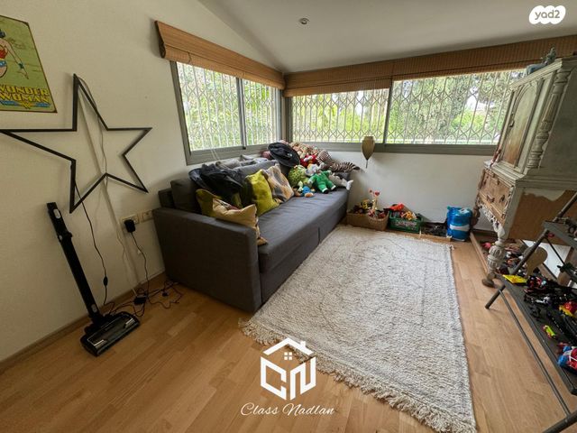 בית פרטי/ קוטג', סביון